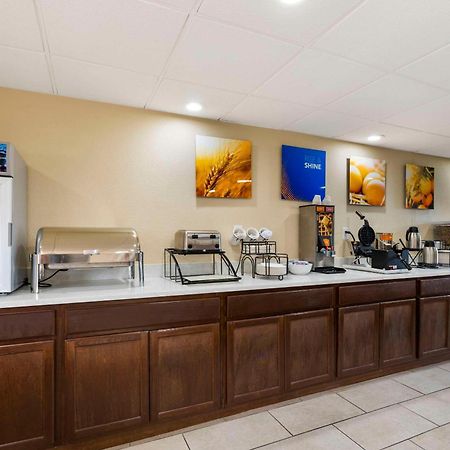 Comfort Inn & Suites North At The Pyramids Indianapolis Buitenkant foto