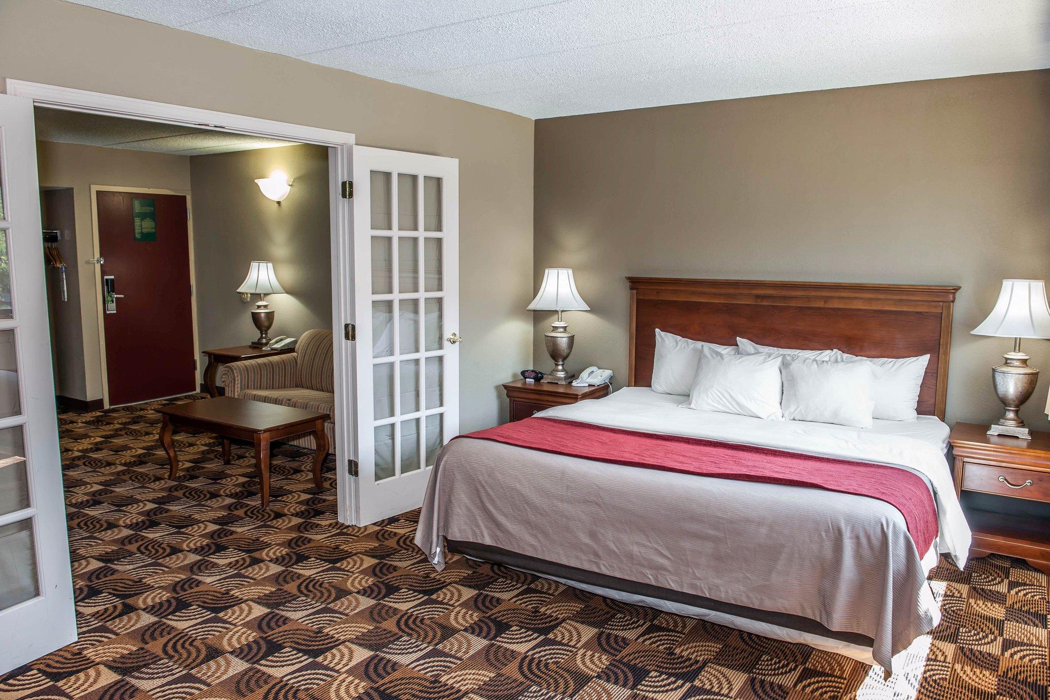 Comfort Inn & Suites North At The Pyramids Indianapolis Buitenkant foto